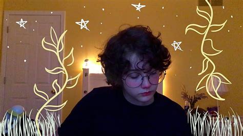 chloe moriondo sexuality|what pronouns do cavetown us.